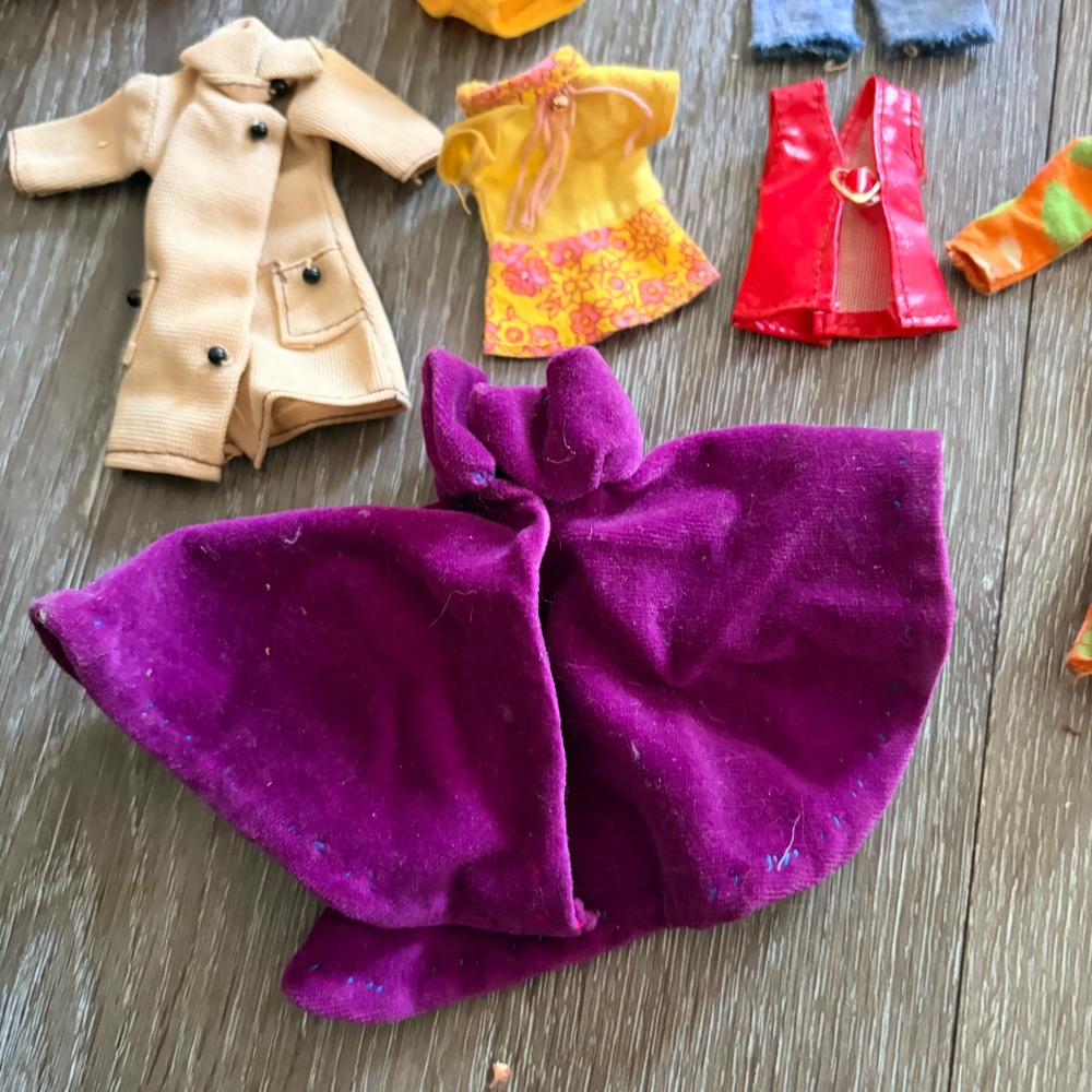 Vintage Barbie Doll Clothes Lot Retro Outfits Dresses Jumpsuits Accessories - Picture 2 of 11